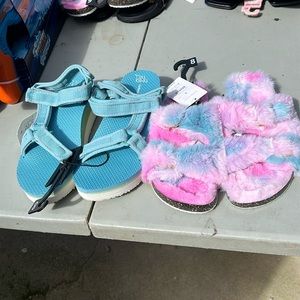 Women bundle sandals